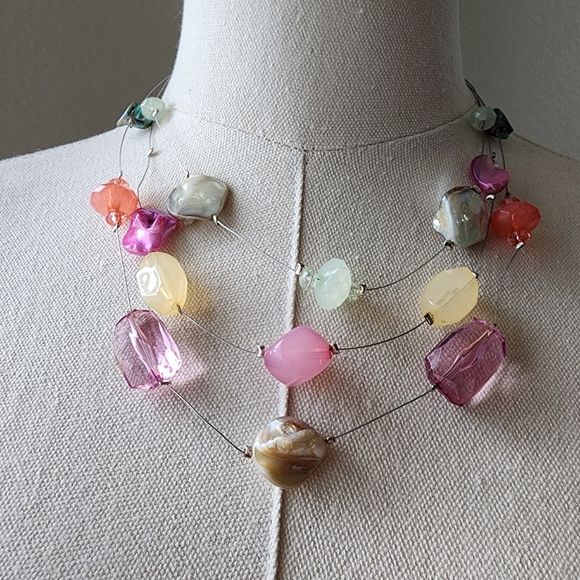 2 Bohemian shell and bead necklaces. - Picture 8 of 13